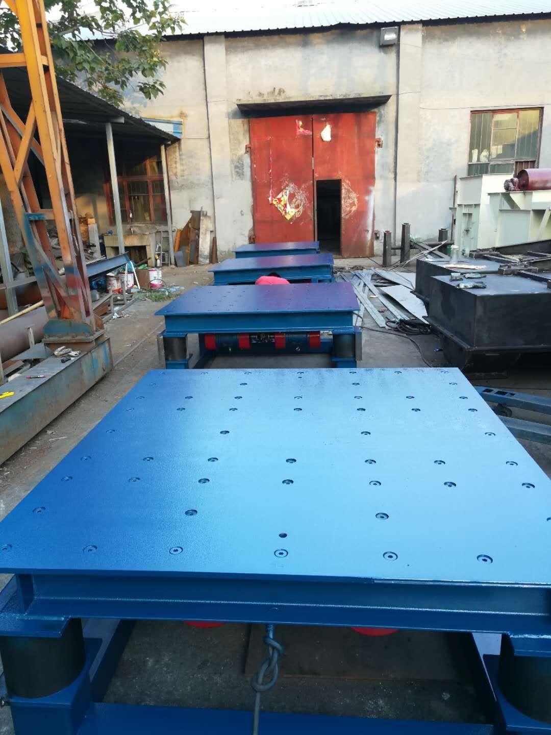 振動(dòng)平臺(tái)振動(dòng)平臺(tái)為什么會(huì)出現(xiàn)過載？如何避免？為什么會(huì)出現(xiàn)過載？如何避免？