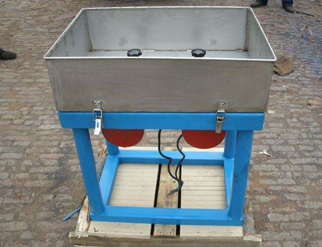 式提升機(jī)、垂直振動(dòng)提升機(jī)小型振動(dòng)平臺(tái)震動(dòng)器(垂直提升機(jī)視頻)